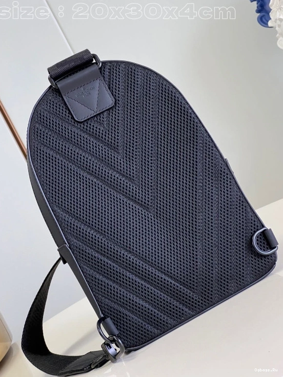 Pilot VUITTON LOUIS Slingbag 0324